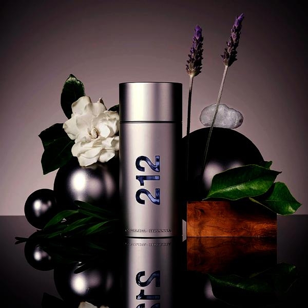 Perfume Carolina Herrera 212 Men Nyc Eau De Toilette 100 Ml - Imagen 4