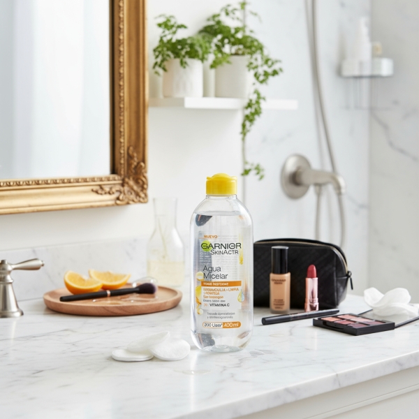 Agua Micelar Express Aclara Garnier Con Vit C 400ml - Imagen 3