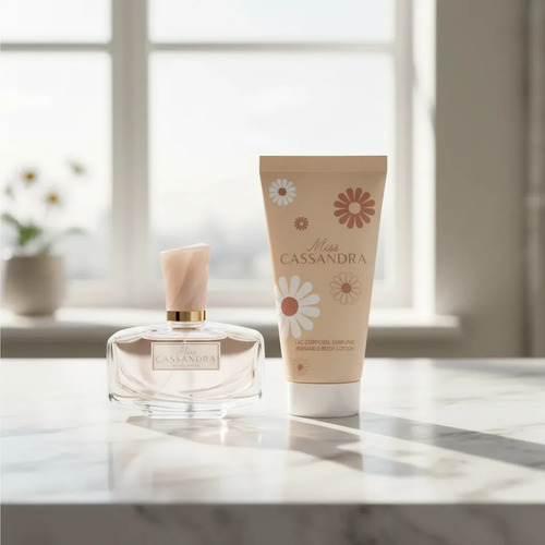 Perfume Miss Cassandra + Crema Corporal Jeanne Arthes - Imagen 3
